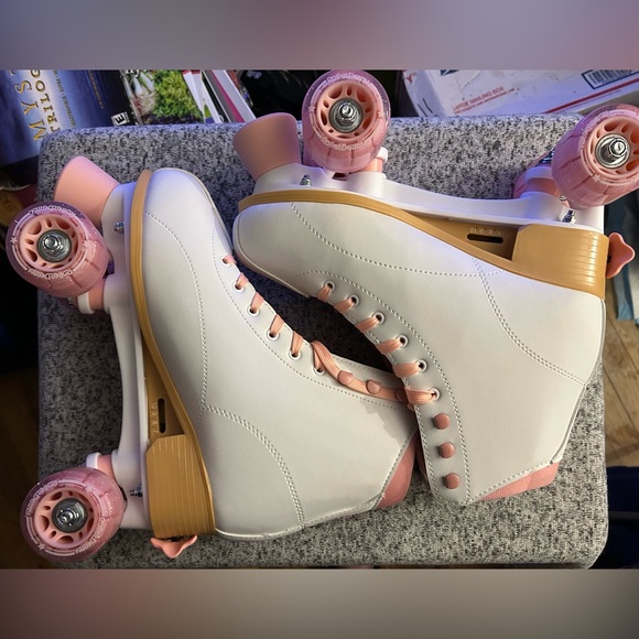 Roller Derby Pixie Hightop Adjustable Adult Women's Roller Skates Size 7-10 EUC - Picture 3 of 10